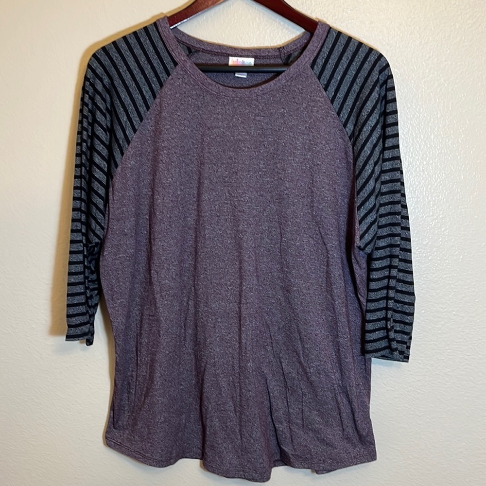 𝅺LuLaRoe 3/4 Length Sleeve Shirt
